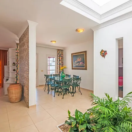 ヴィラ Villa Tias ティアス