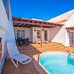 Villa Tías Tías