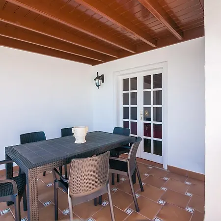 Villa Tias *